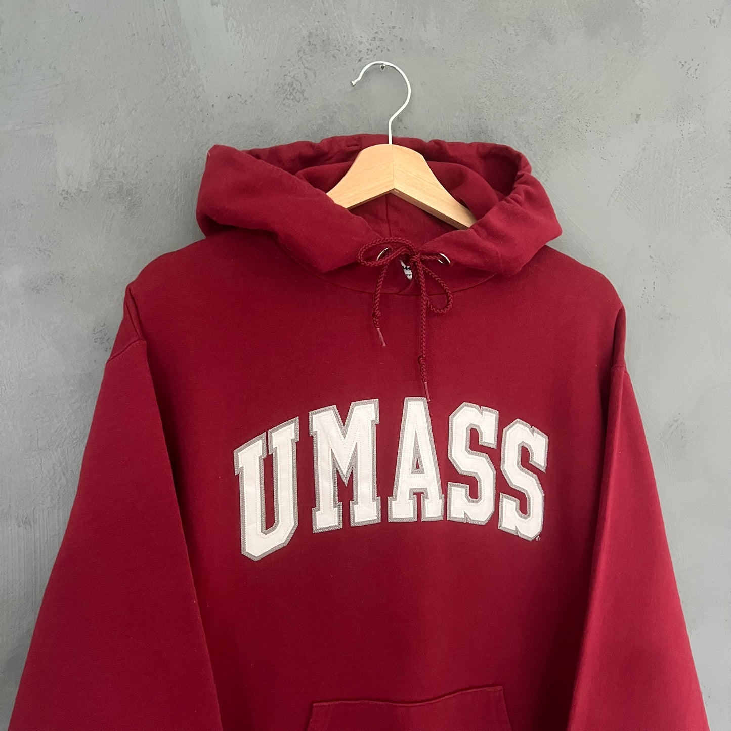 Champion UMASS Hoodie (M)