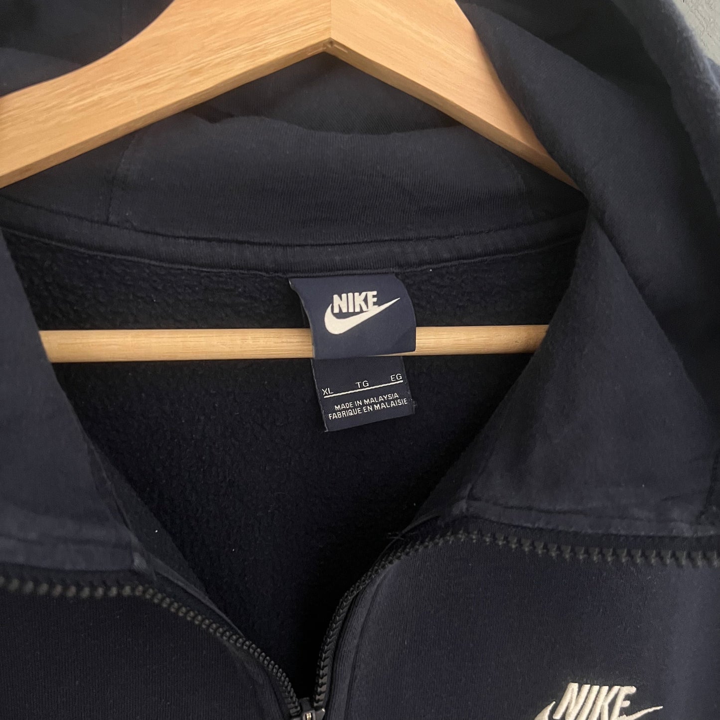 Nike Logo Zip-up Hoodie (XL)