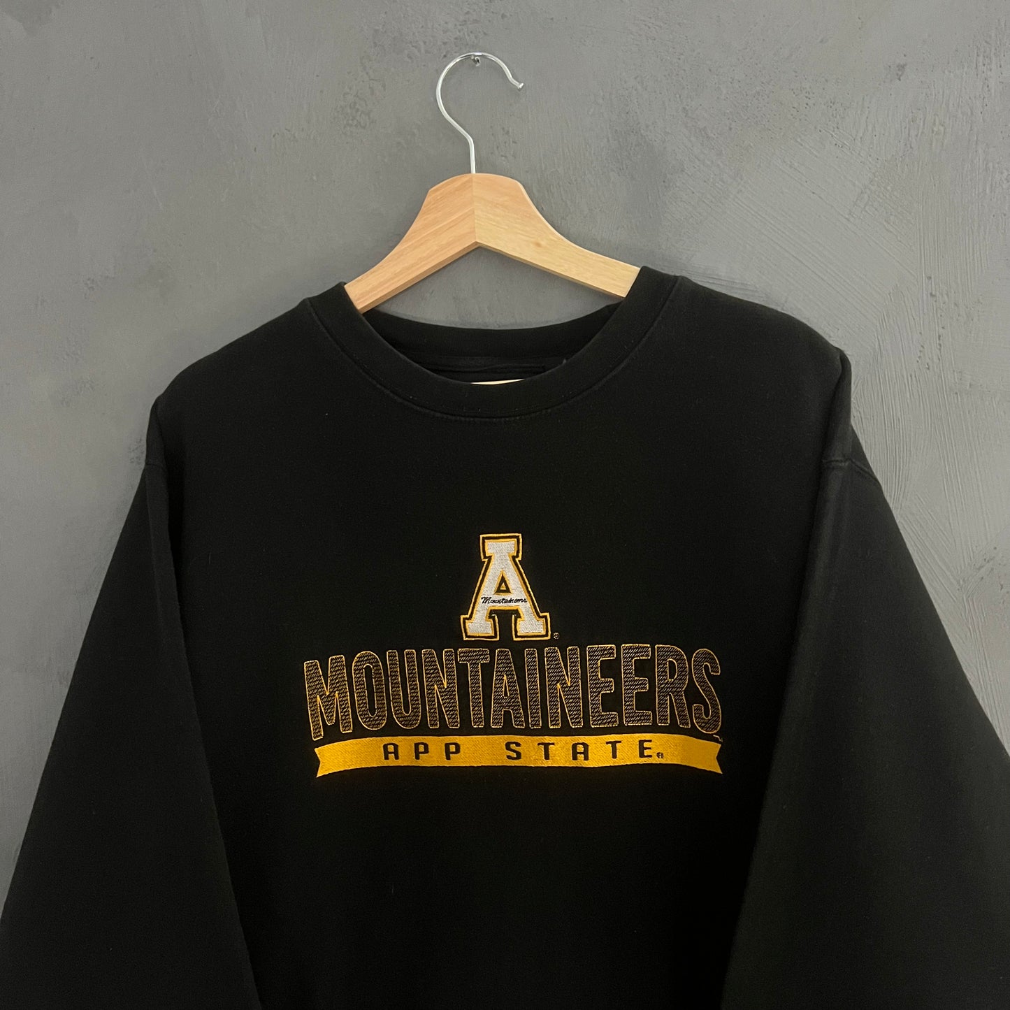 Mountainneers App State Sweatshirt (L)