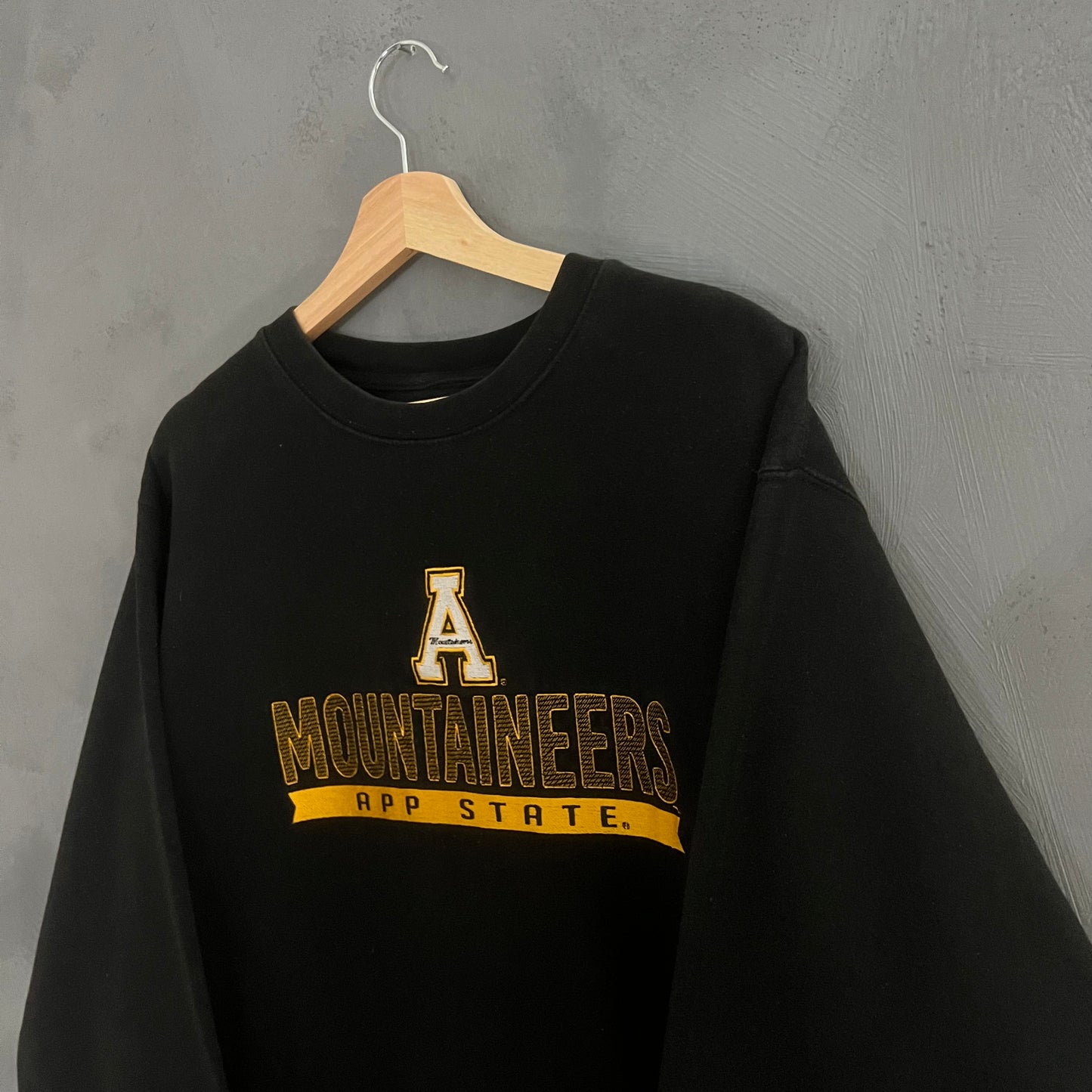 Mountainneers App State Sweatshirt (L)