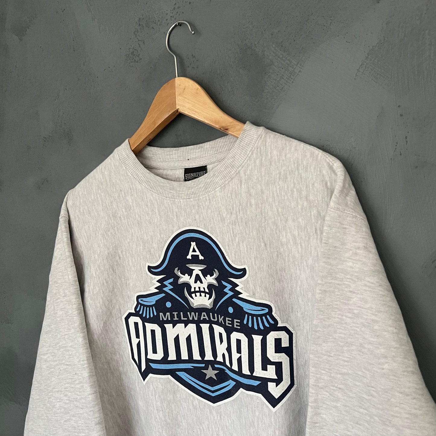 Admirals Sweatshirt (M)